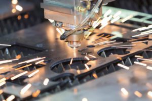 laser-plasma-cutting